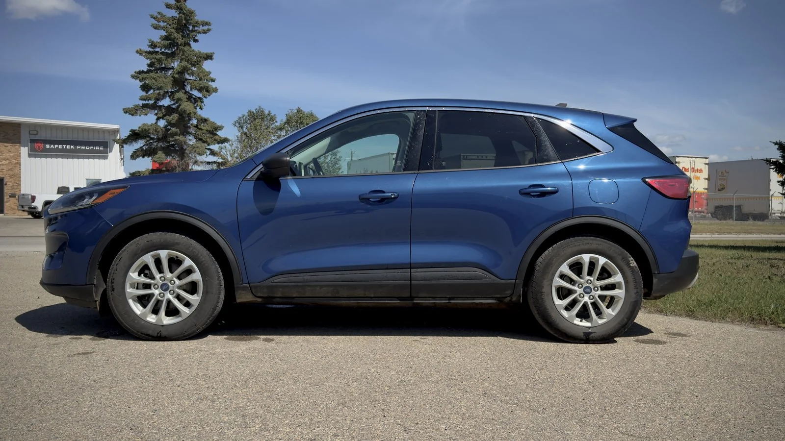 2022 Ford Escape Hybrid used SUV thumbnail 4