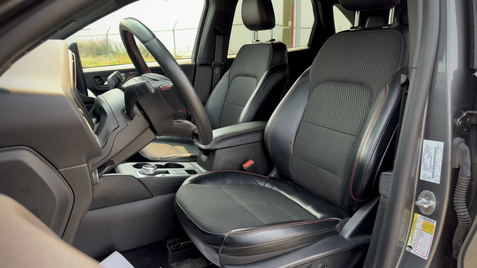 2024 Ford Escape Hybrid ST-Line used SUV thumbnail 15