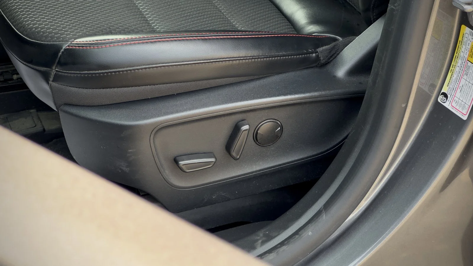 2024 Ford Escape Hybrid ST-Line used SUV thumbnail 16