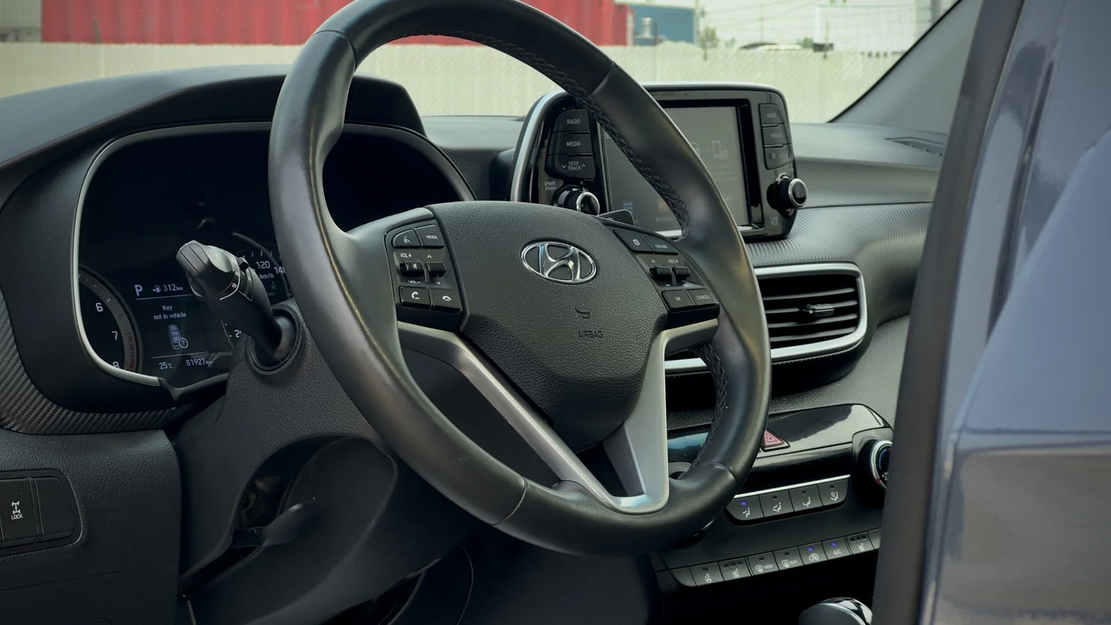 2021 Hyundai Tucson Preferred w/Sun&Leather used SUV thumbnail 13