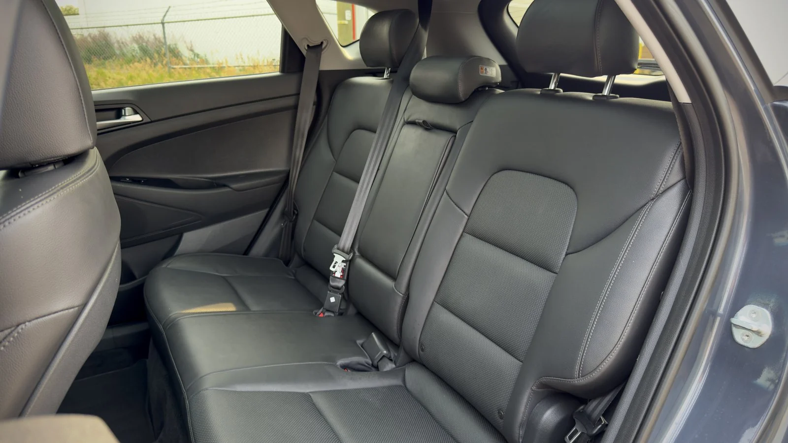 2021 Hyundai Tucson Preferred w/Sun&Leather used SUV thumbnail 16