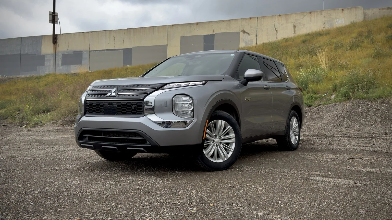2023 Mitsubishi Outlander ES PHEV for sale in Airdrie, Alberta