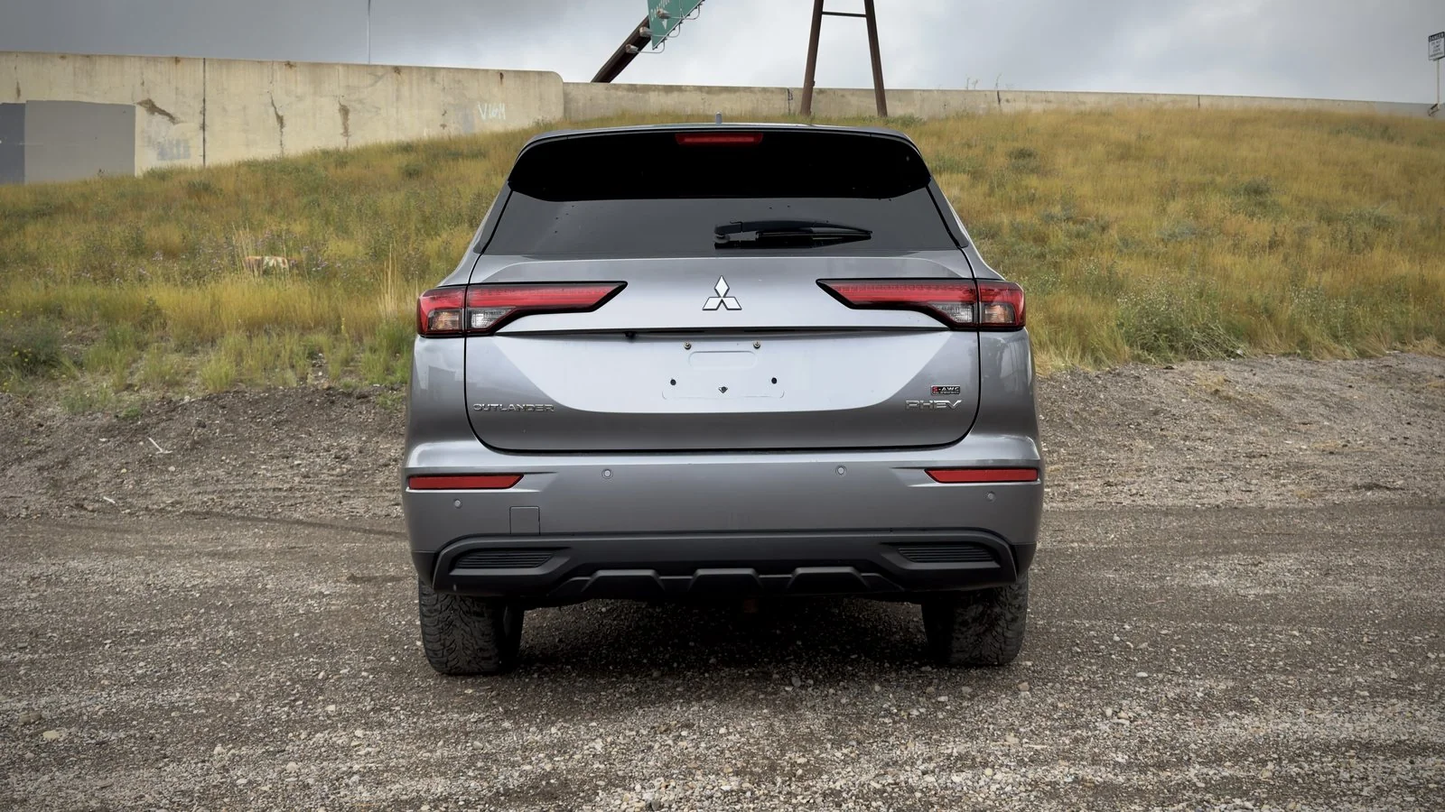 2023 Mitsubishi Outlander ES PHEV used SUV thumbnail 6