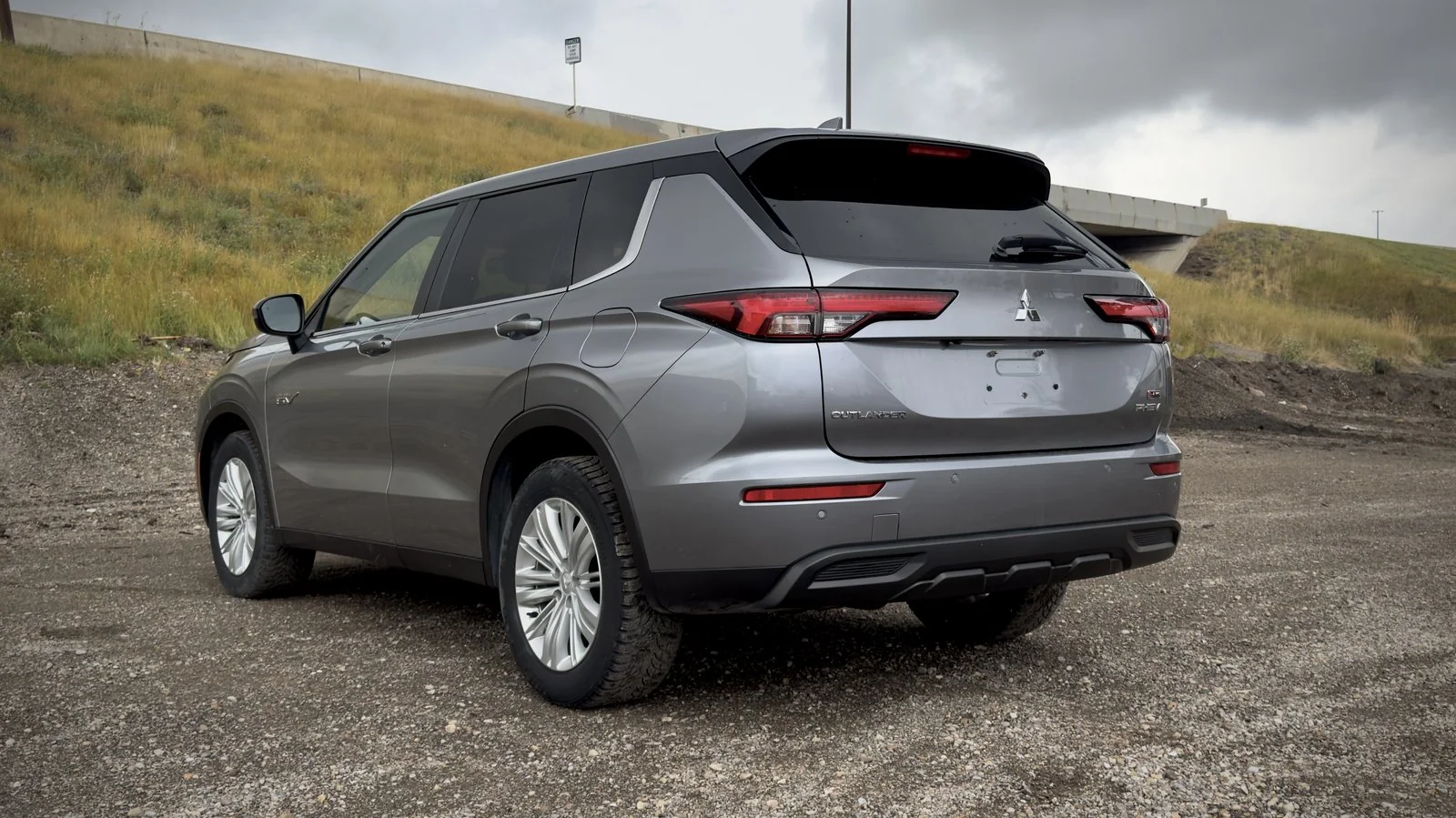 2023 Mitsubishi Outlander ES PHEV used SUV thumbnail 7