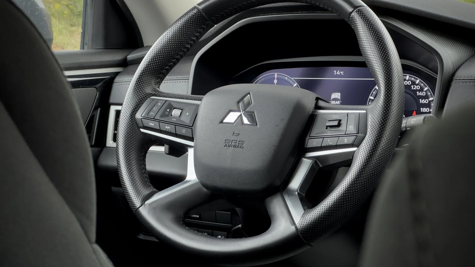 2023 Mitsubishi Outlander ES PHEV used SUV thumbnail 20