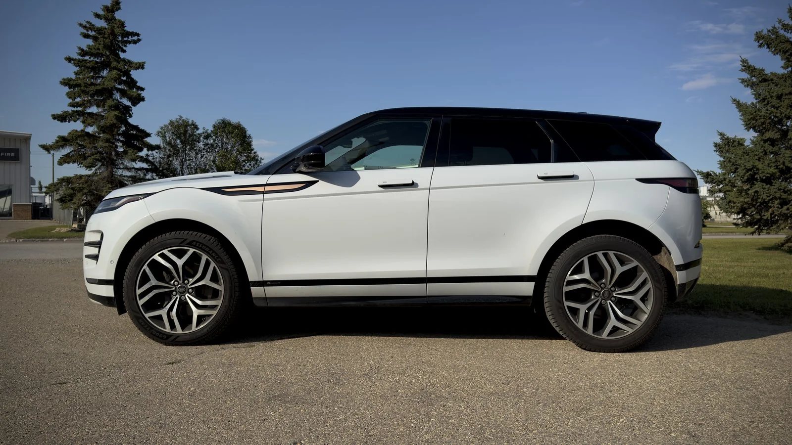 2020 Land Rover Range Rover Evoque P250 First Edition used SUV thumbnail 4
