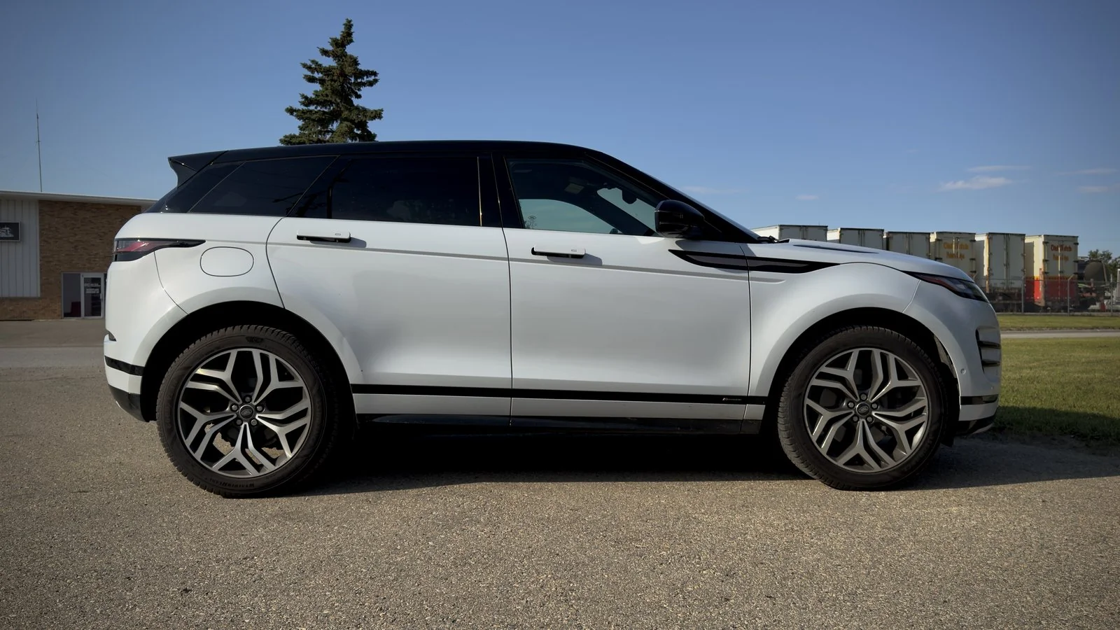 2020 Land Rover Range Rover Evoque P250 First Edition used SUV thumbnail 8