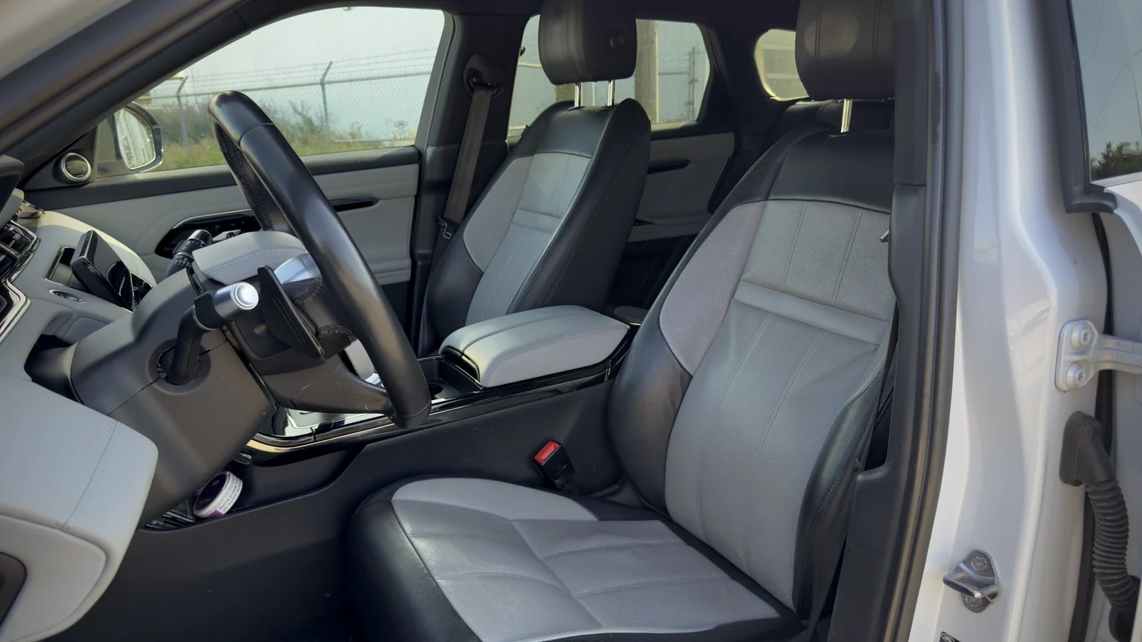 2020 Land Rover Range Rover Evoque P250 First Edition used SUV thumbnail 15