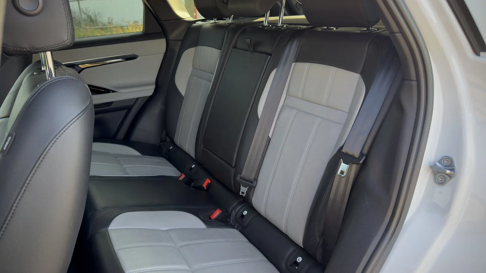 2020 Land Rover Range Rover Evoque P250 First Edition used SUV thumbnail 16