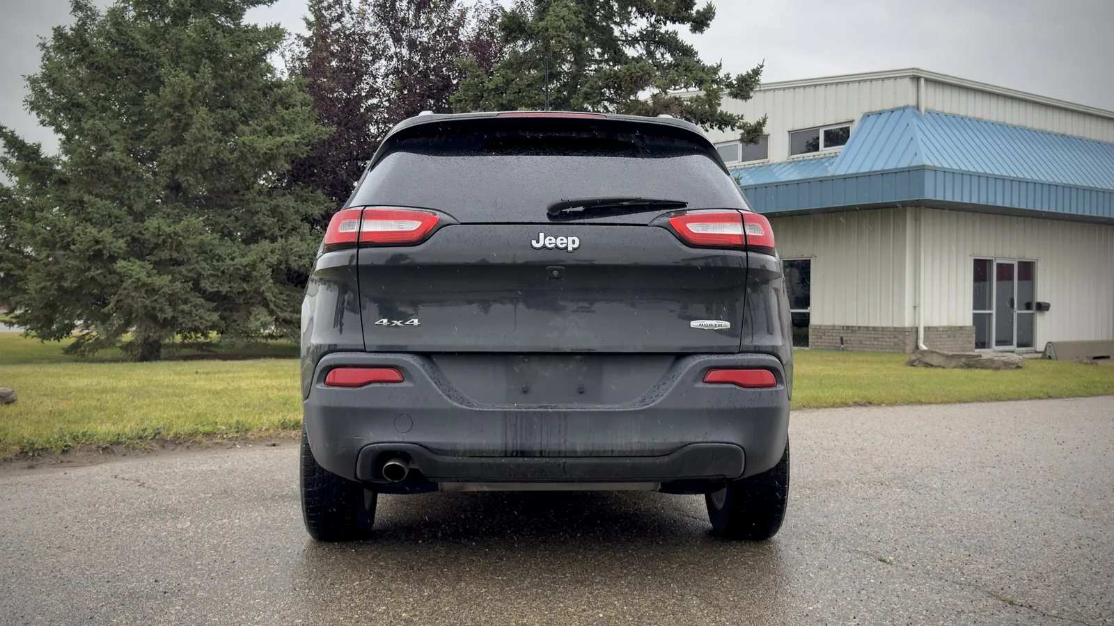 2016 Jeep Cherokee North used SUV thumbnail 6