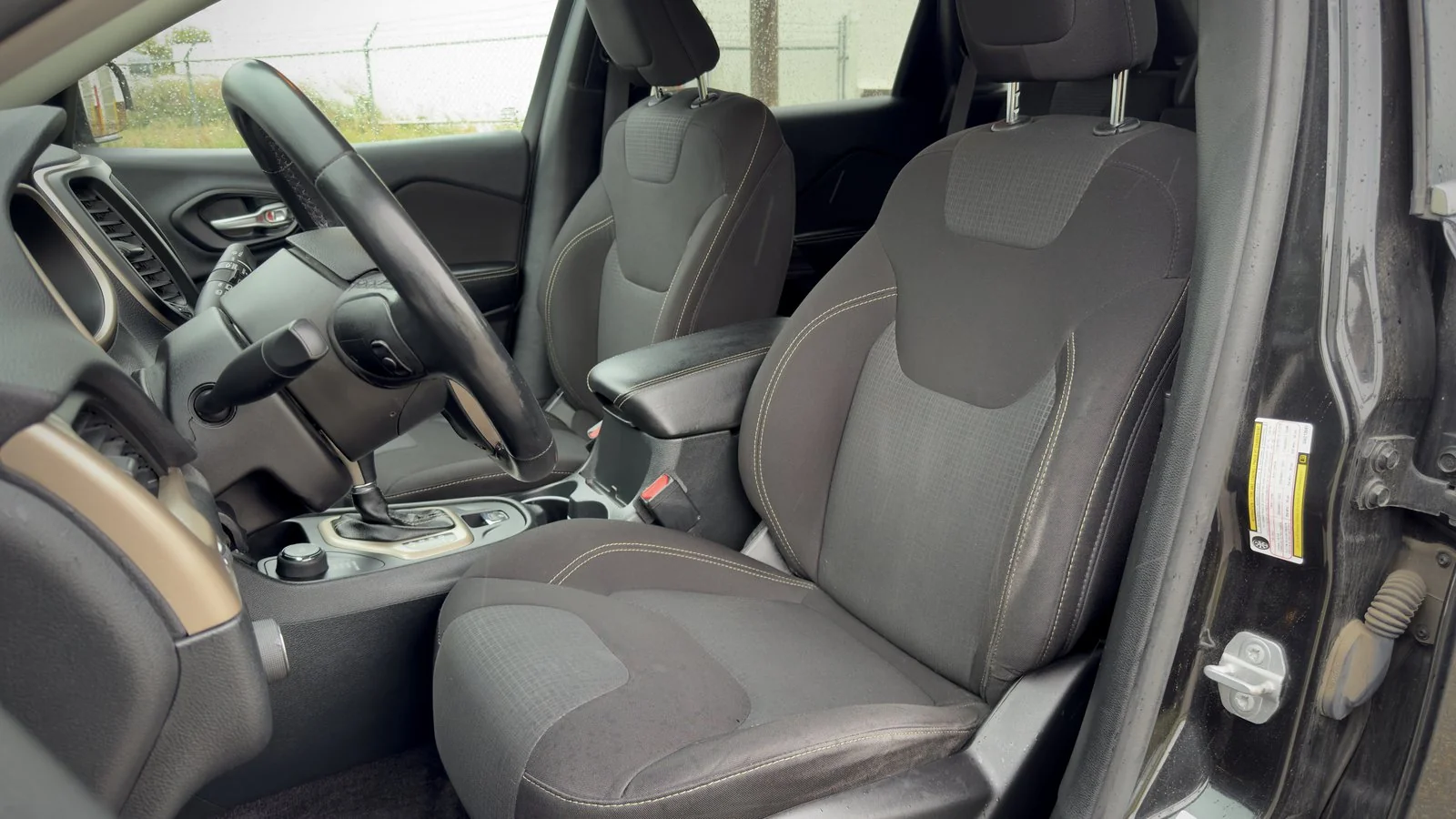 2016 Jeep Cherokee North used SUV thumbnail 14