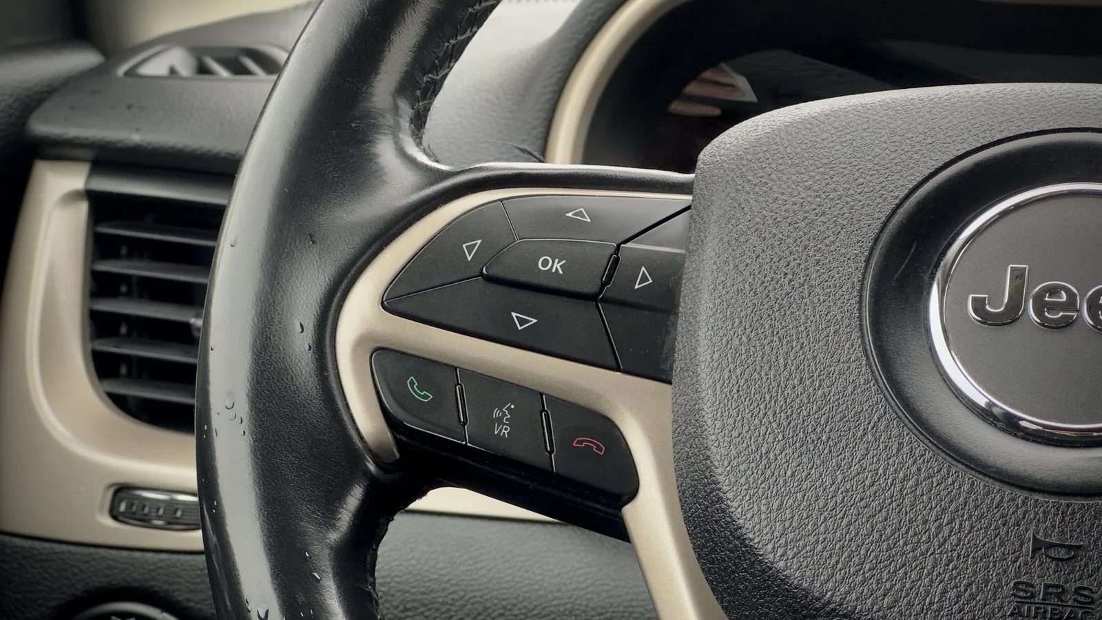 2016 Jeep Cherokee North used SUV thumbnail 20