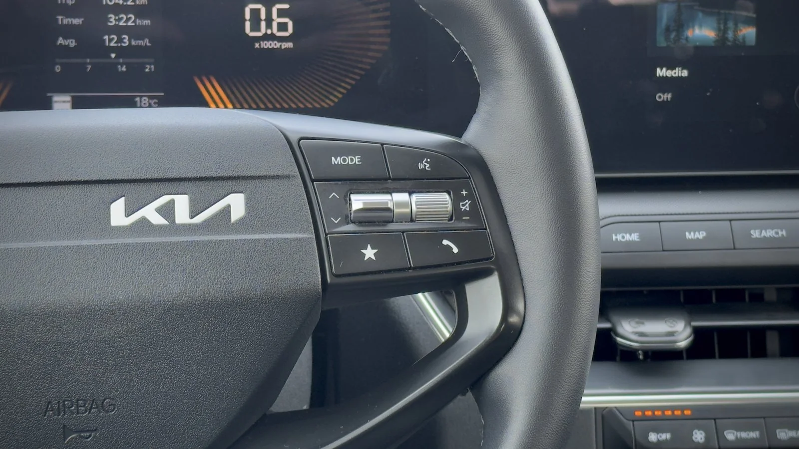 2025 Kia K4 EX used Sedan thumbnail 18