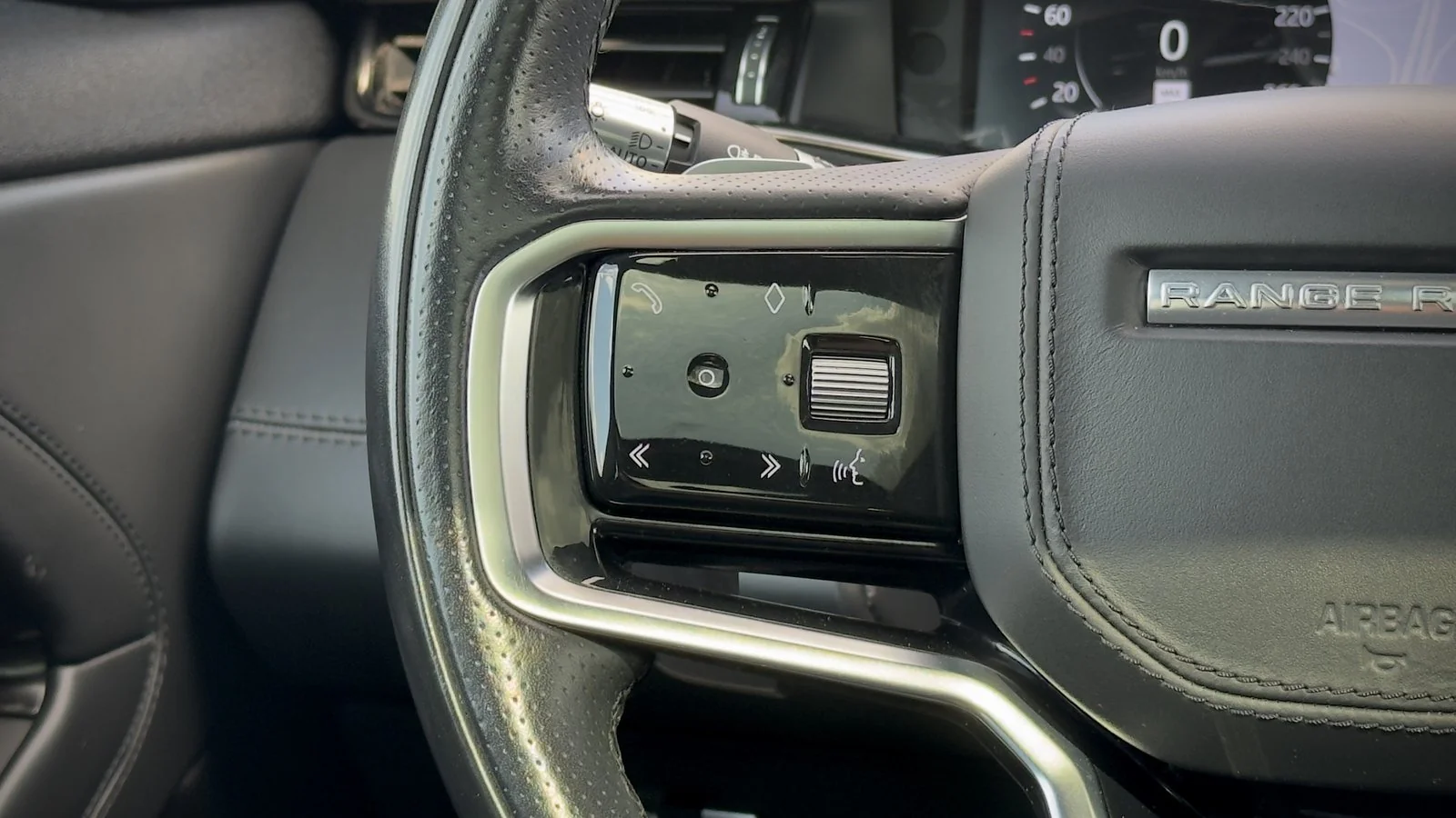 2021 Land Rover Range Rover Evoque R-Dynamic HSE used SUV thumbnail 23