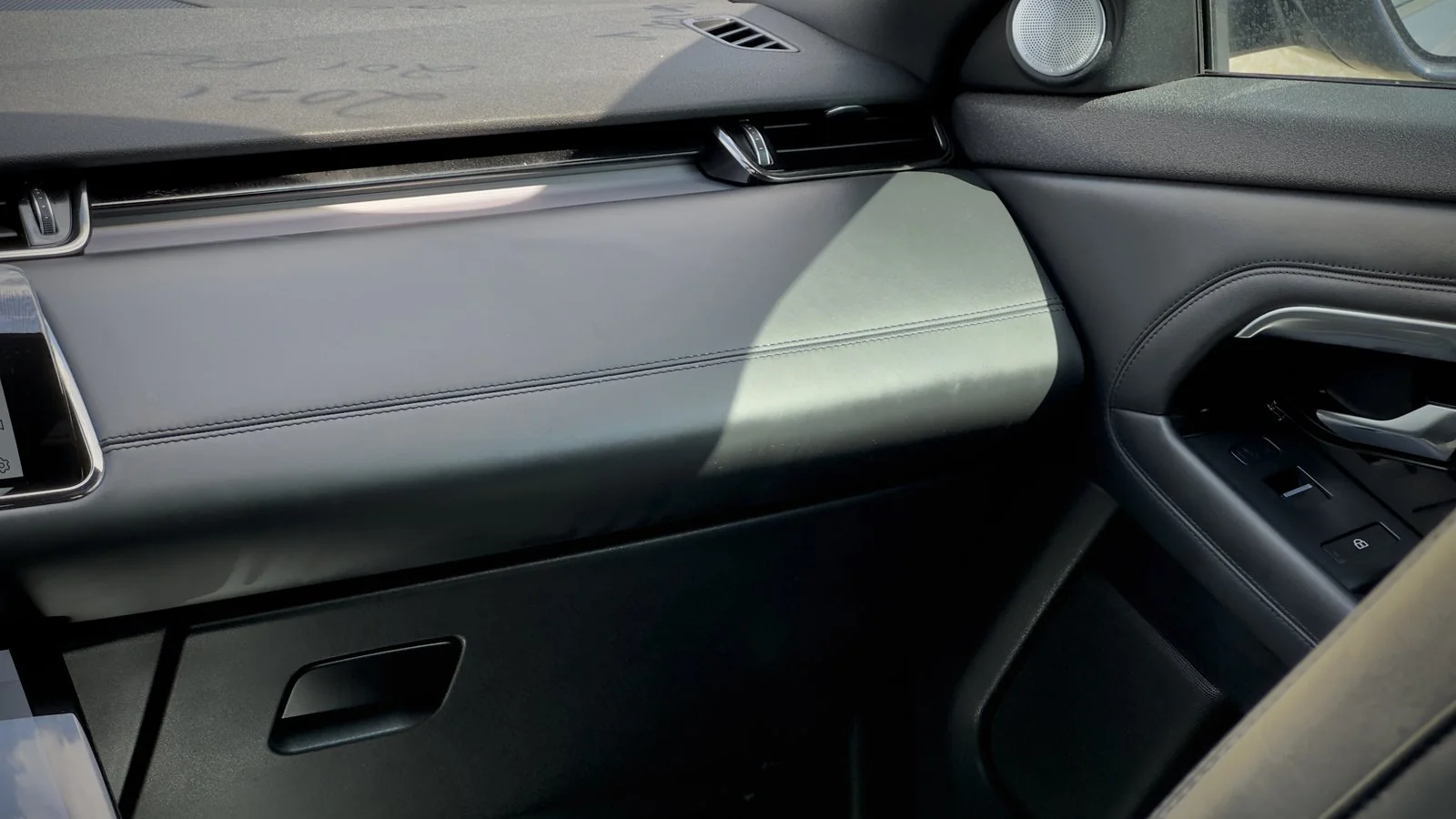 2021 Land Rover Range Rover Evoque R-Dynamic HSE used SUV thumbnail 29