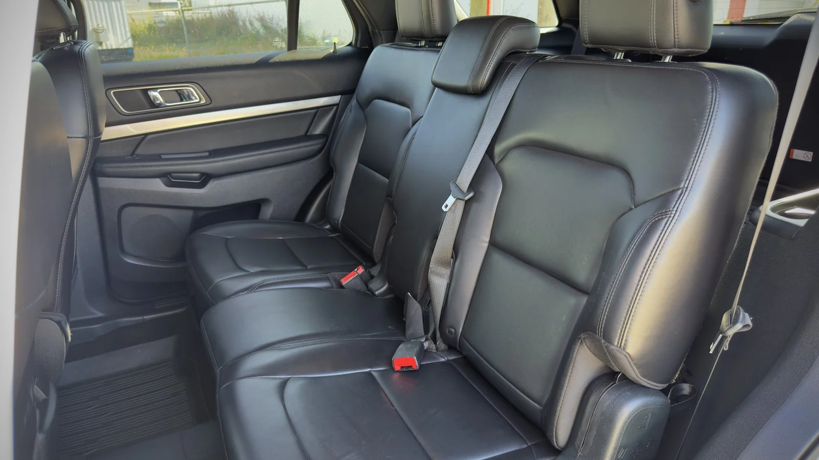 2019 Ford Explorer XLT used SUV thumbnail 16