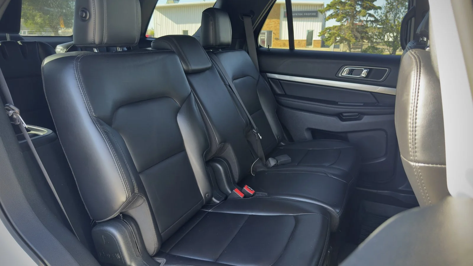 2019 Ford Explorer XLT used SUV thumbnail 19