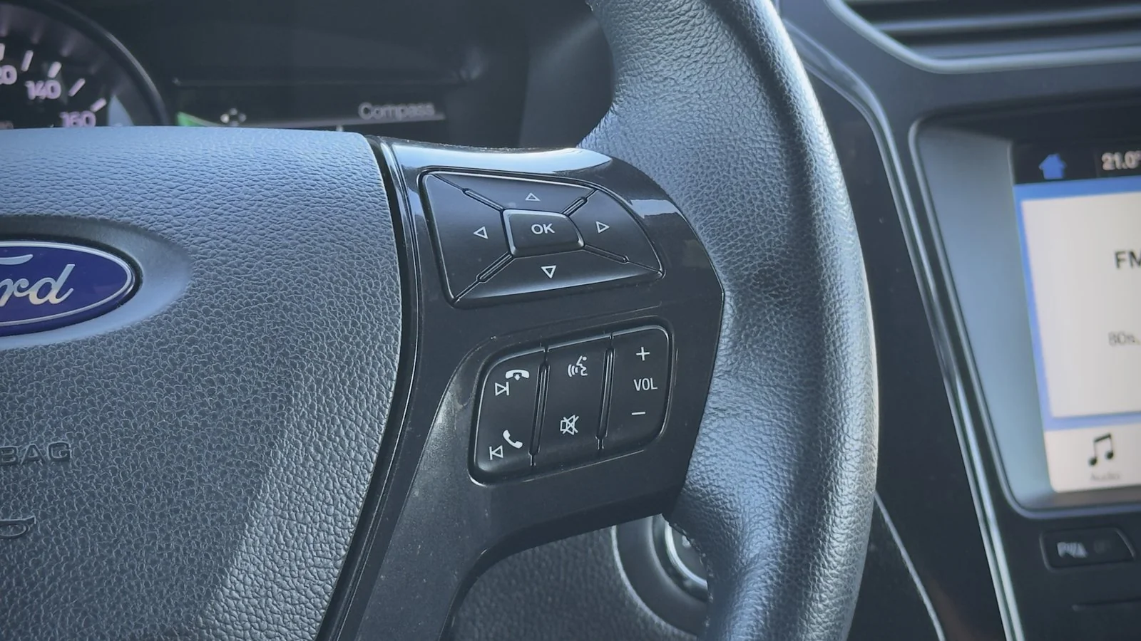 2019 Ford Explorer XLT used SUV thumbnail 23