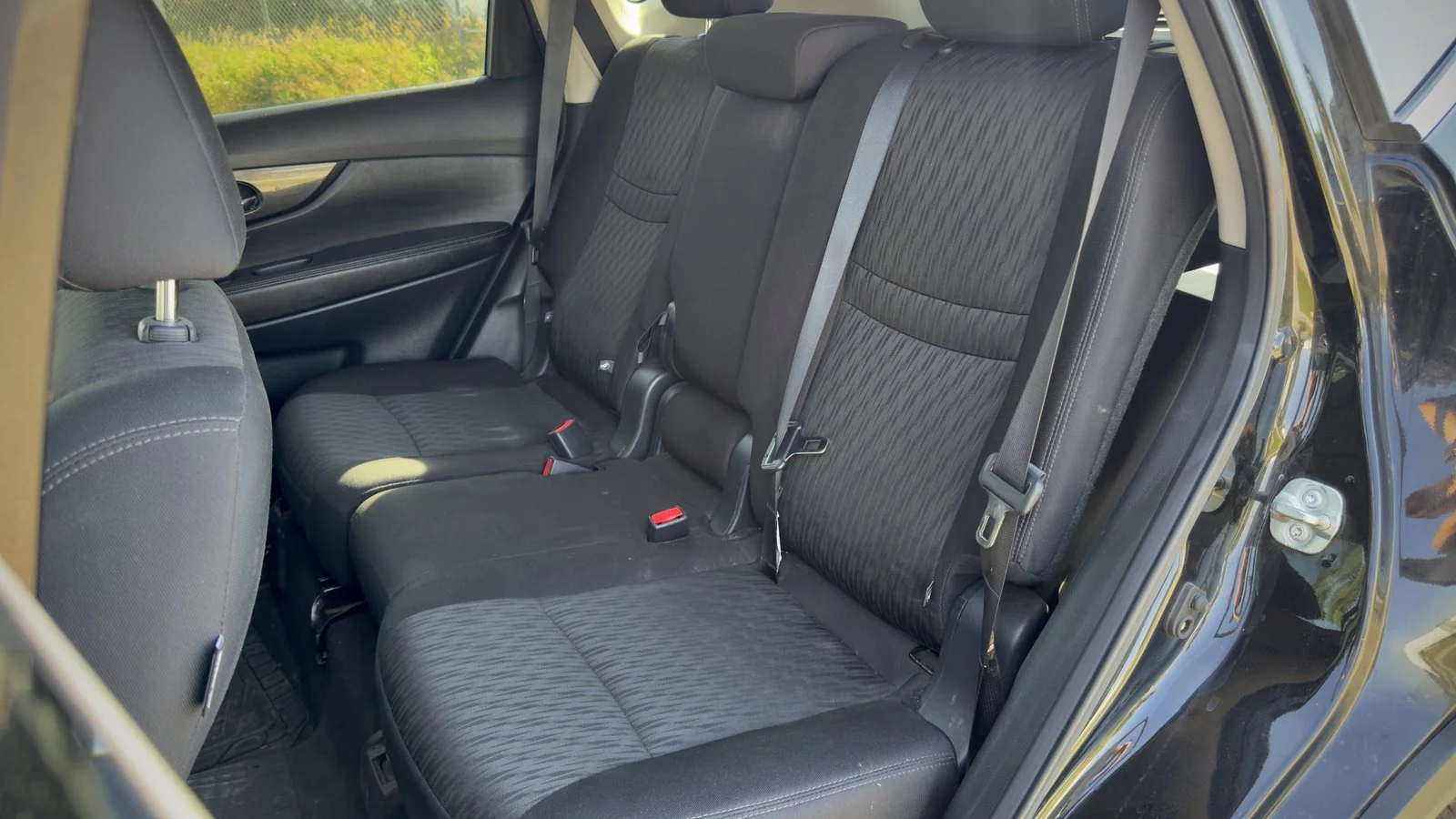 2020 Nissan Rogue SV used SUV thumbnail 16