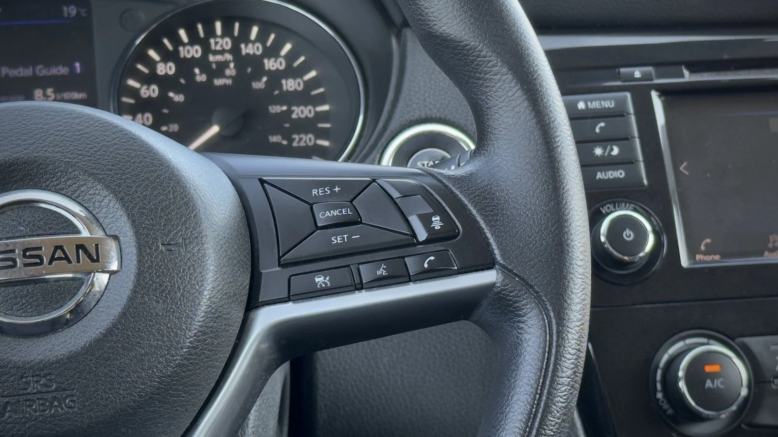 2020 Nissan Rogue SV used SUV thumbnail 21