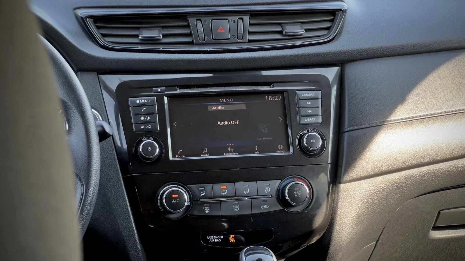 2020 Nissan Rogue SV used SUV thumbnail 25