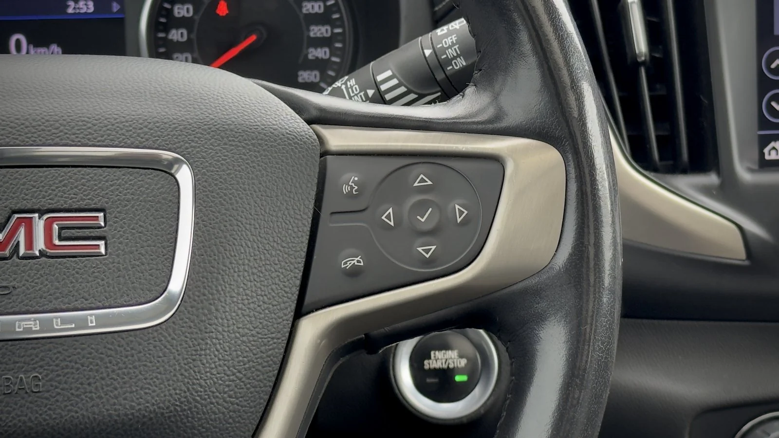 2020 GMC Terrain Denali used SUV thumbnail 24