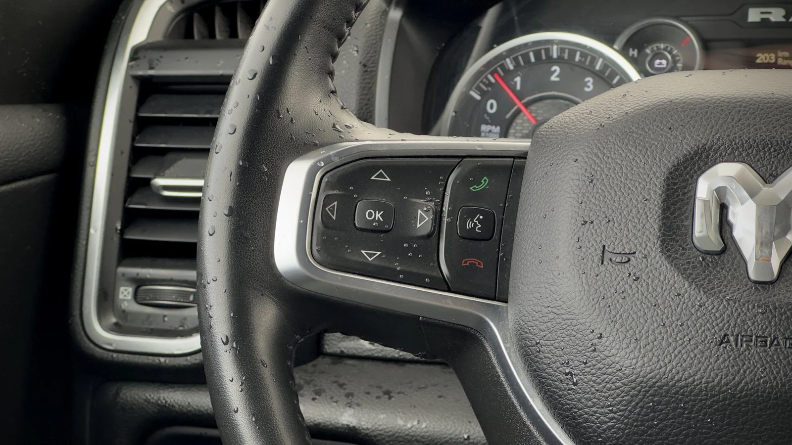 2024 RAM 1500 Big Horn used Truck thumbnail 16