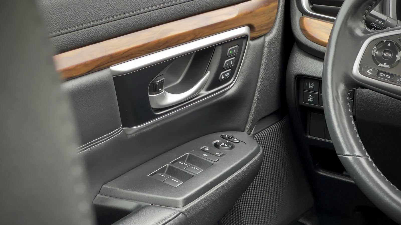 2019 Honda CR-V Touring used SUV thumbnail 24