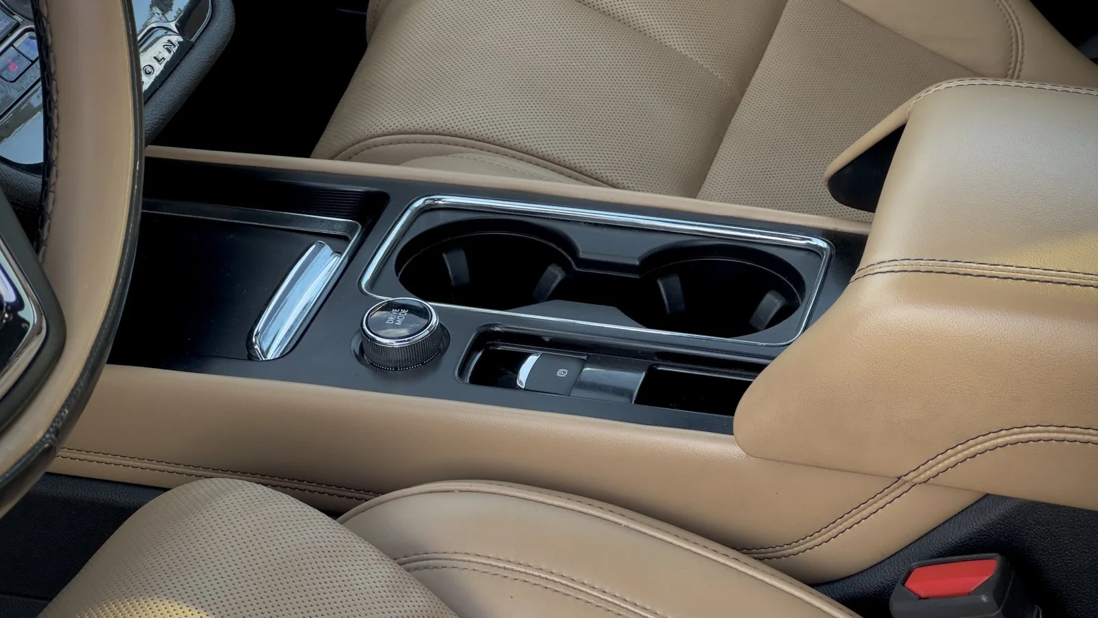 2021 Lincoln Corsair Reserve used SUV thumbnail 10