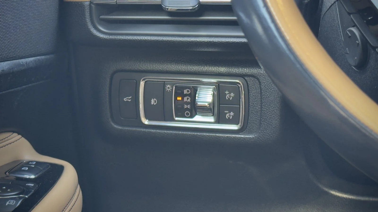 2021 Lincoln Corsair Reserve used SUV thumbnail 18