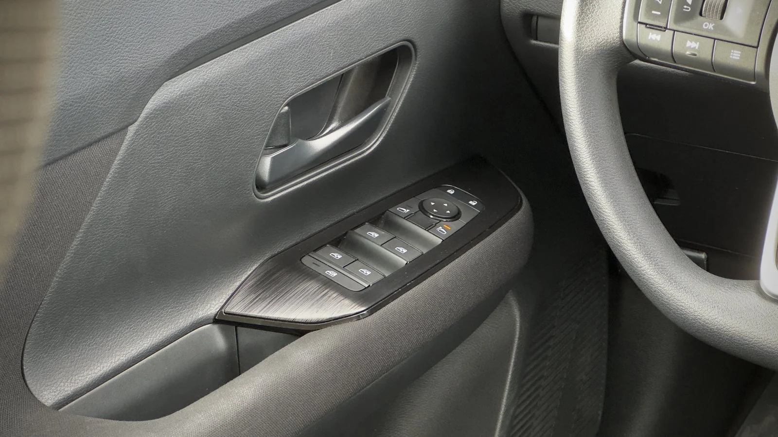 2026 Nissan Kicks S used SUV thumbnail 22