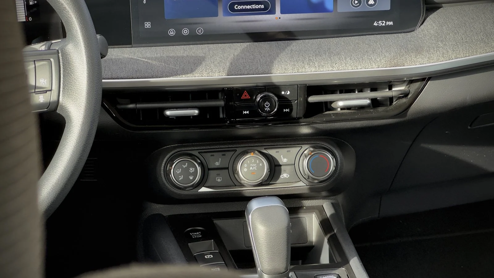 2026 Nissan Kicks S used SUV thumbnail 24