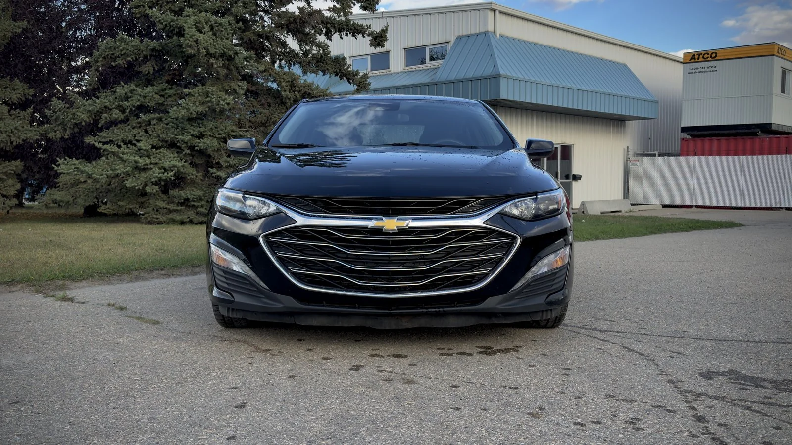 2025 Chevrolet Malibu 1LT used Sedan thumbnail 2