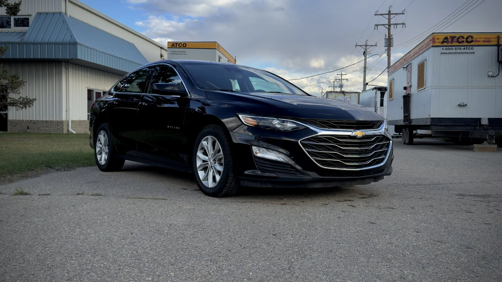 2025 Chevrolet Malibu 1LT used Sedan thumbnail 3
