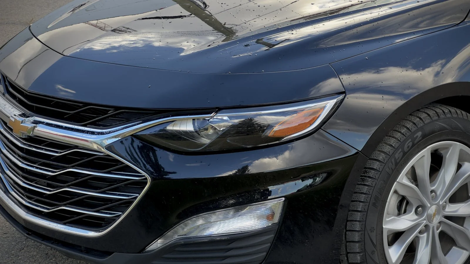 2025 Chevrolet Malibu 1LT used Sedan thumbnail 12