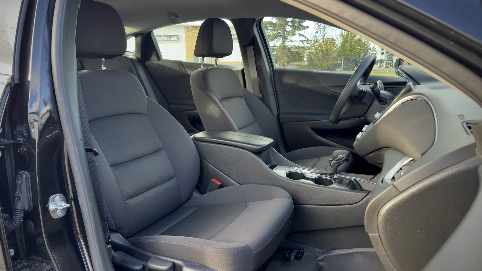 2025 Chevrolet Malibu 1LT used Sedan thumbnail 20