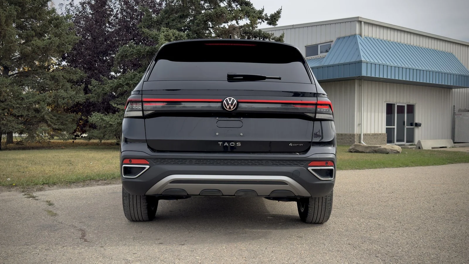 2025 Volkswagen Taos Comfortline used SUV thumbnail 6