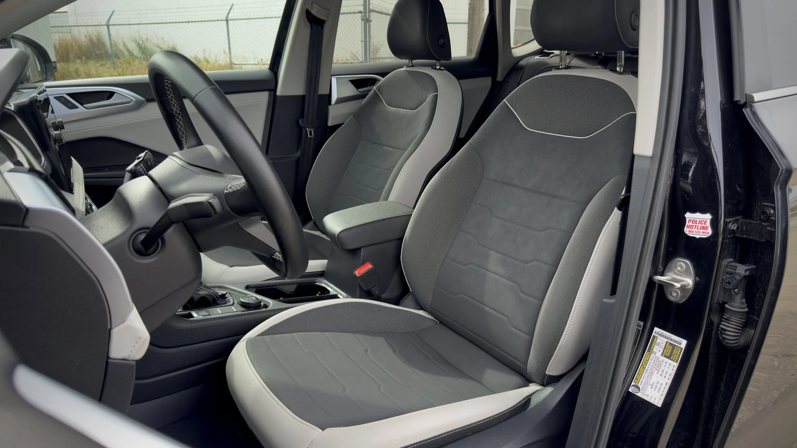 2025 Volkswagen Taos Comfortline used SUV thumbnail 16