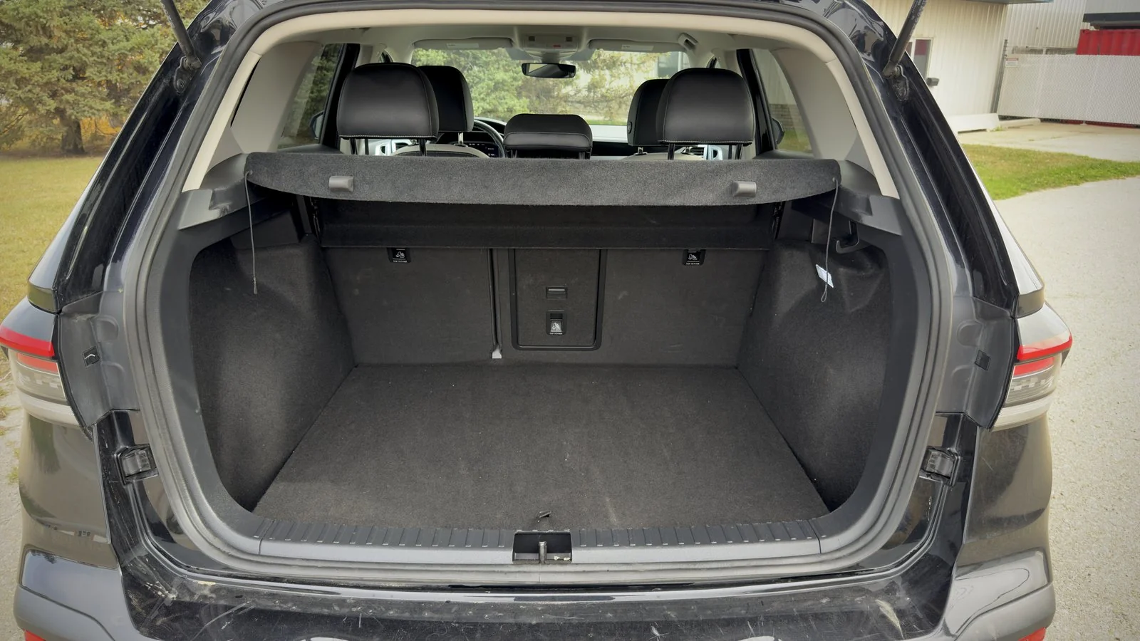 2025 Volkswagen Taos Comfortline used SUV thumbnail 18