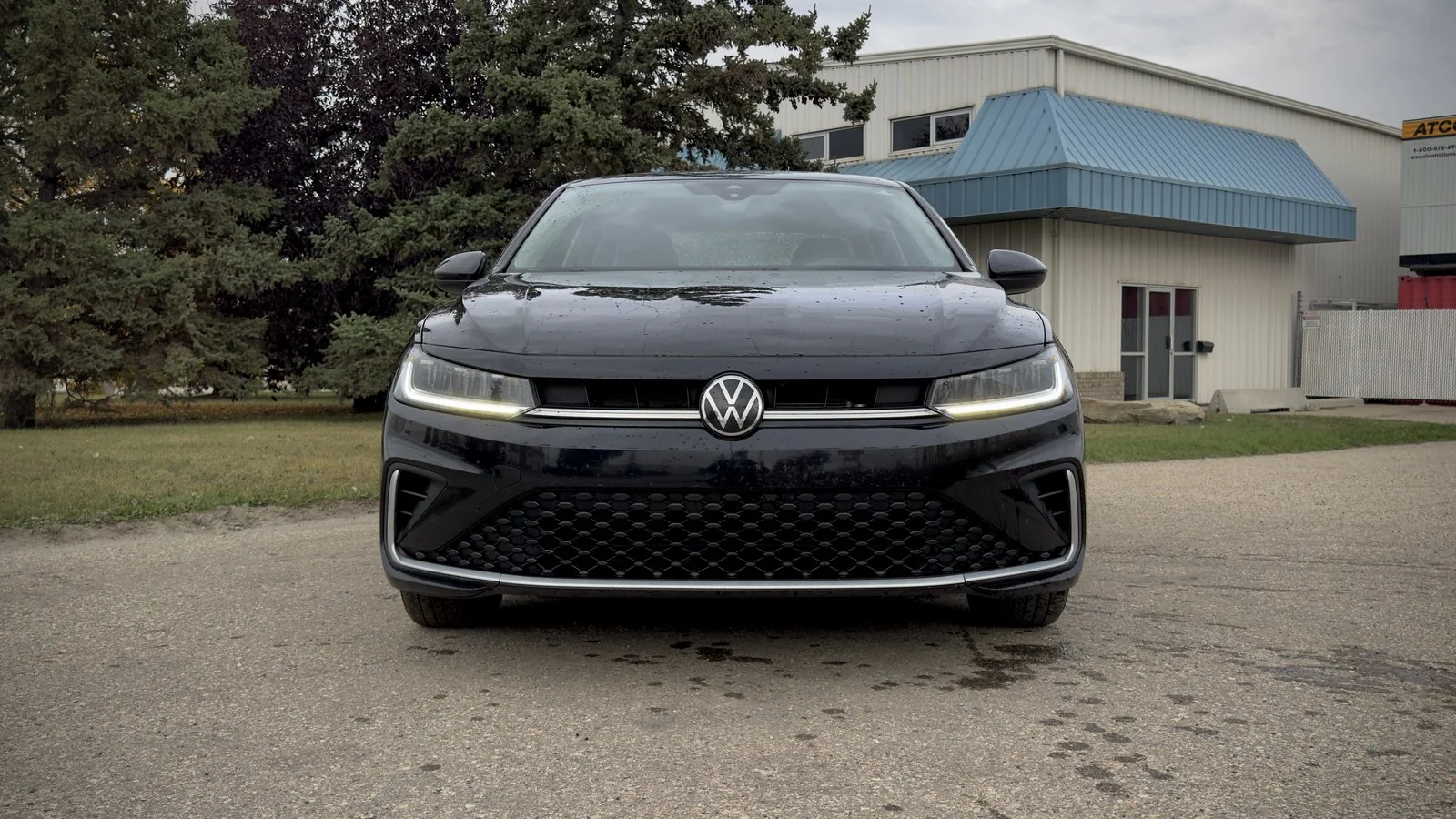 2026 Volkswagen Jetta Comfortline used Sedan thumbnail 2