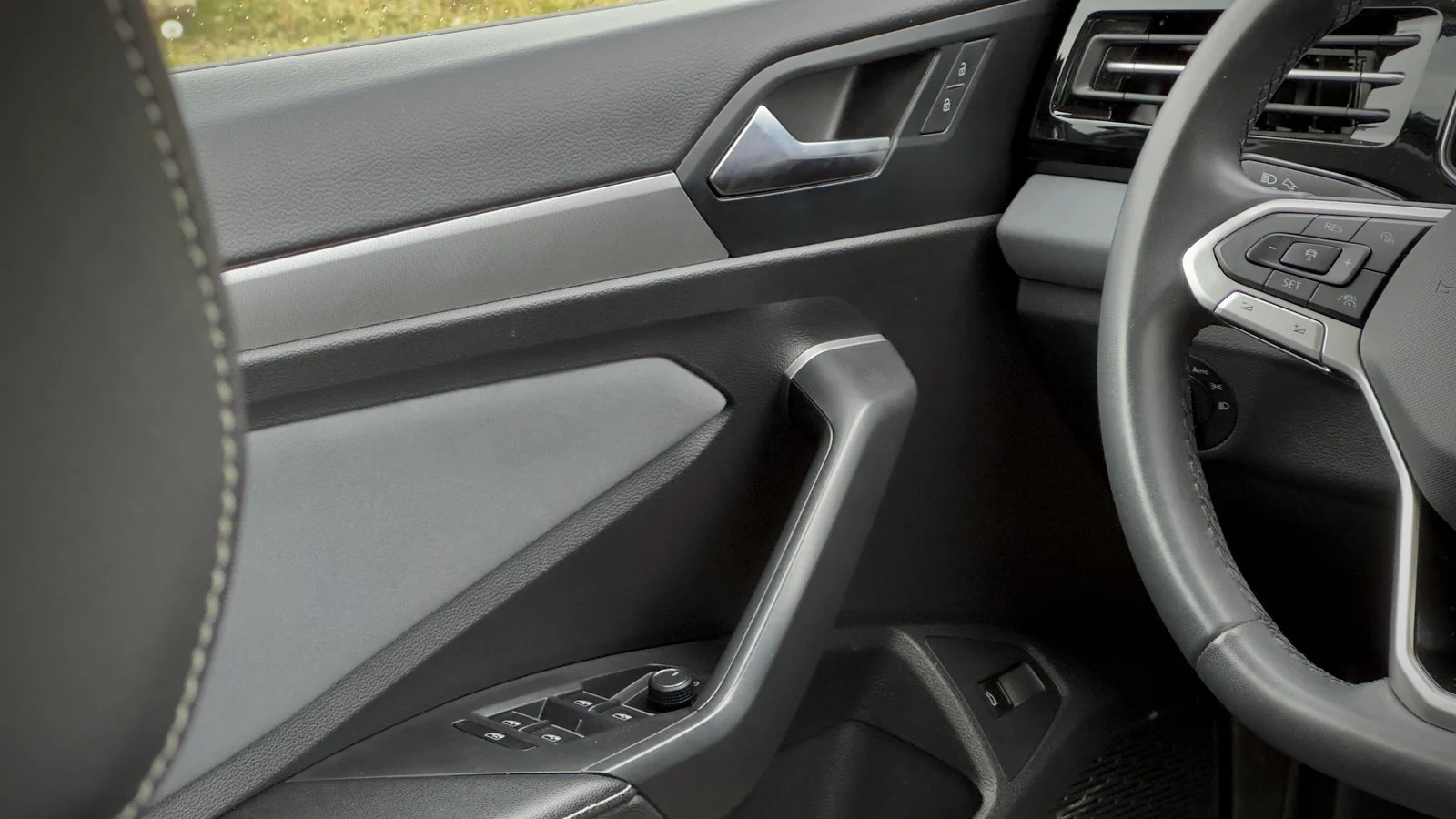 2026 Volkswagen Jetta Comfortline used Sedan thumbnail 25