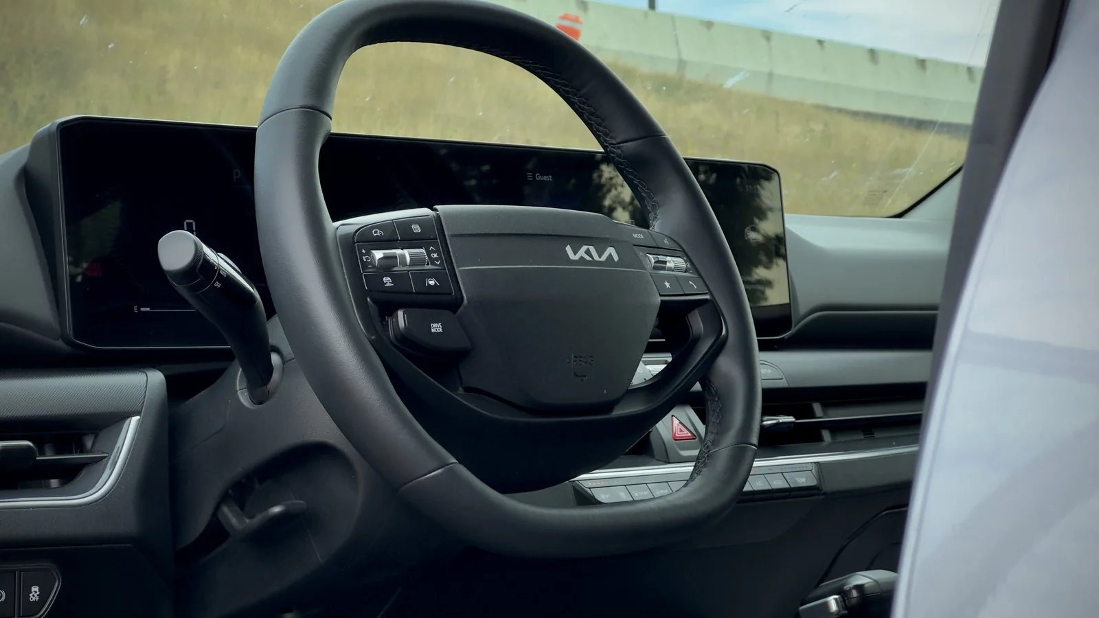 2025 Kia K4 EX used Sedan thumbnail 9
