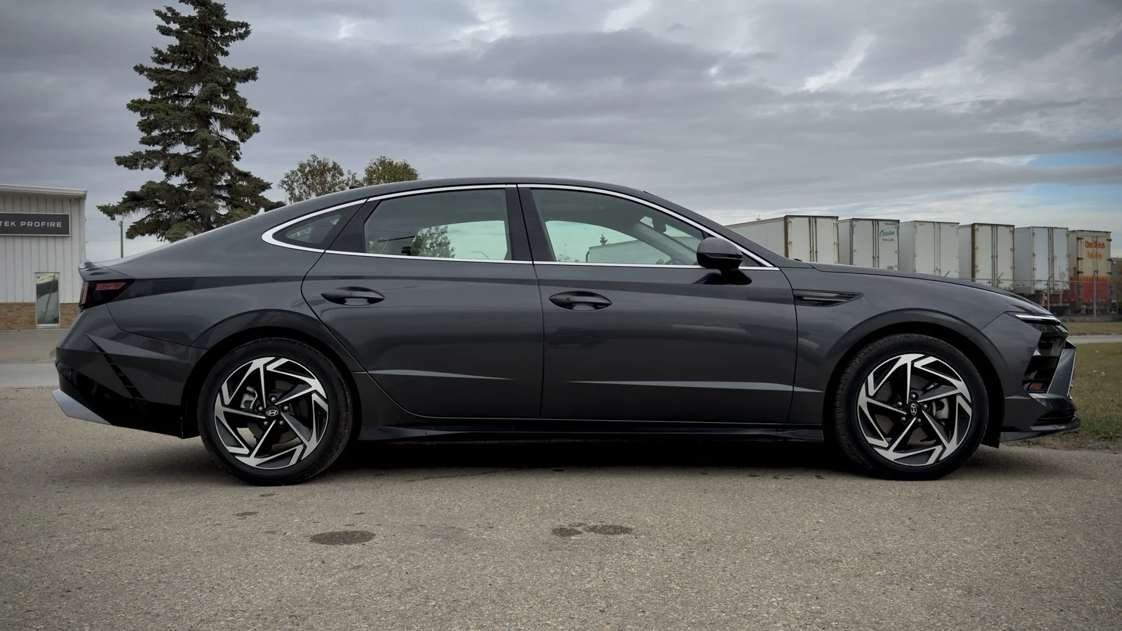 2025 Hyundai Sonata Preferred w/ Trend used Sedan thumbnail 8