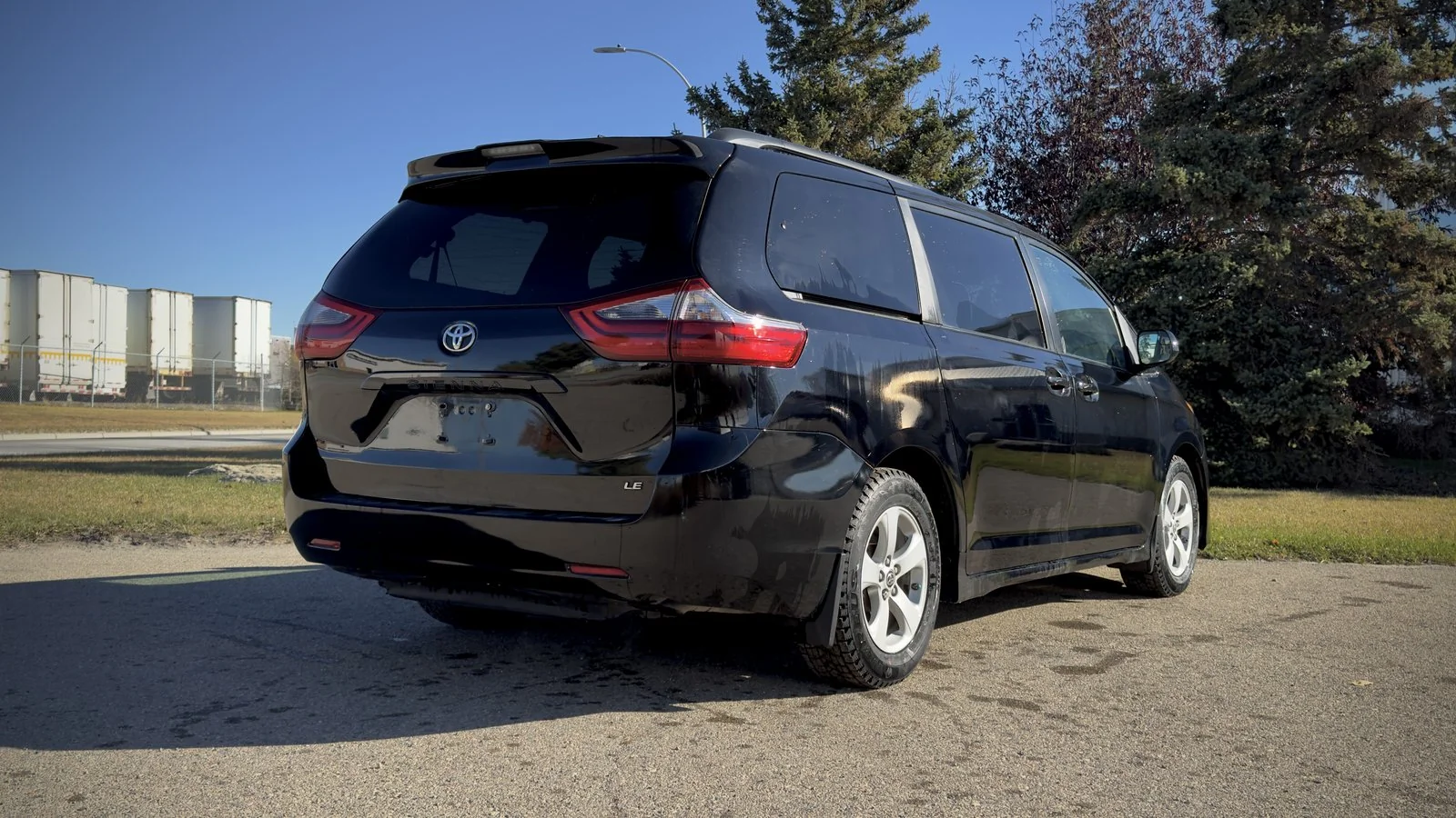2020 Toyota Sienna LE used Minivan thumbnail 7