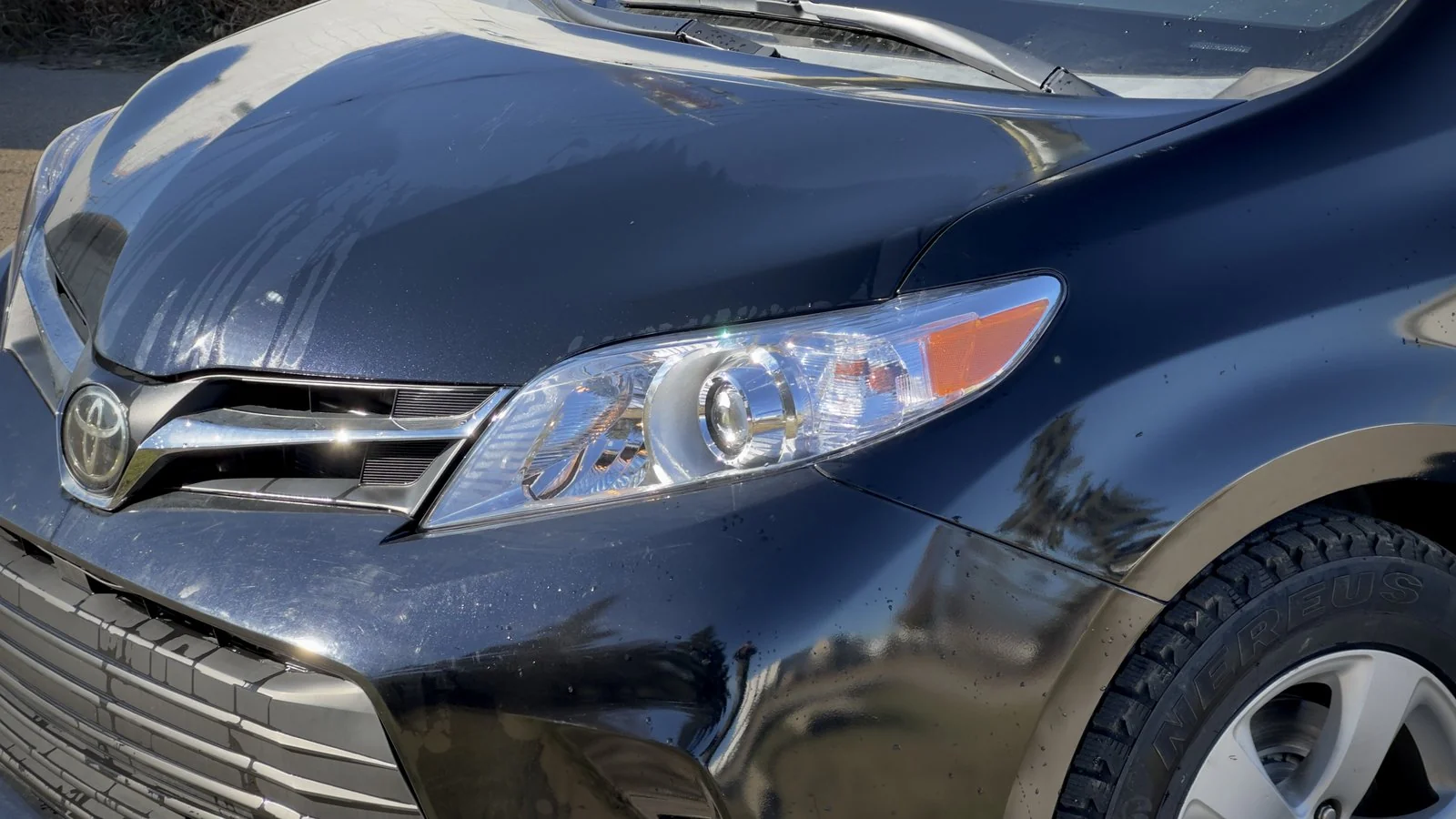 2020 Toyota Sienna LE used Minivan thumbnail 11