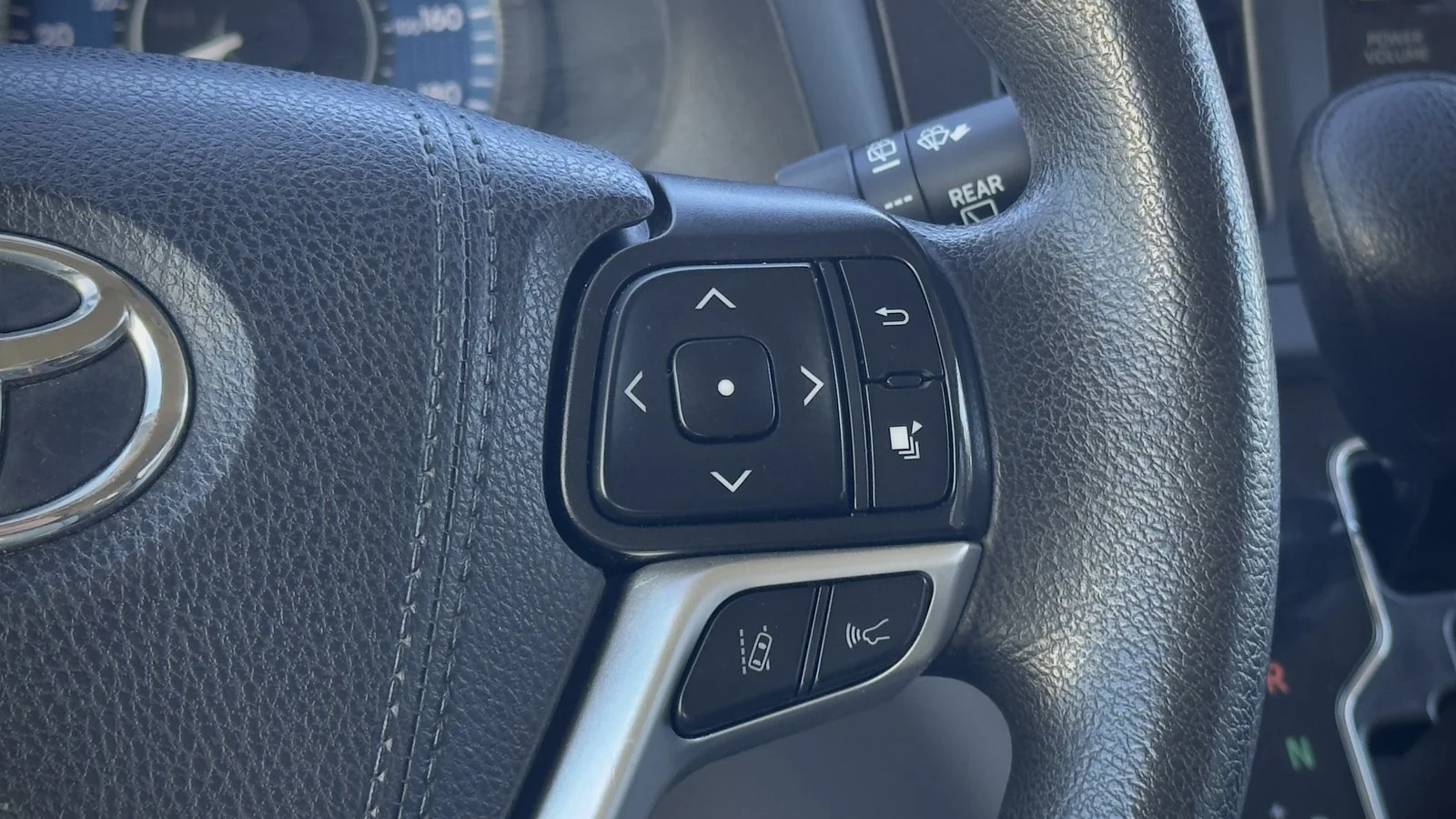 2020 Toyota Sienna LE used Minivan thumbnail 23