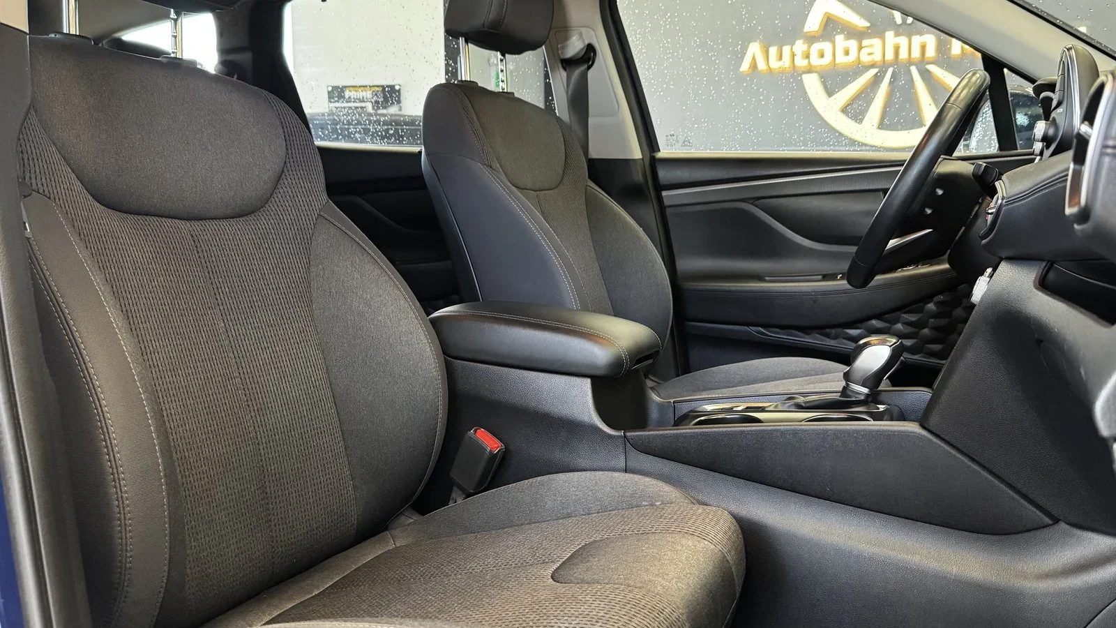 2020 Hyundai Santa Fe Preferred used SUV thumbnail 18