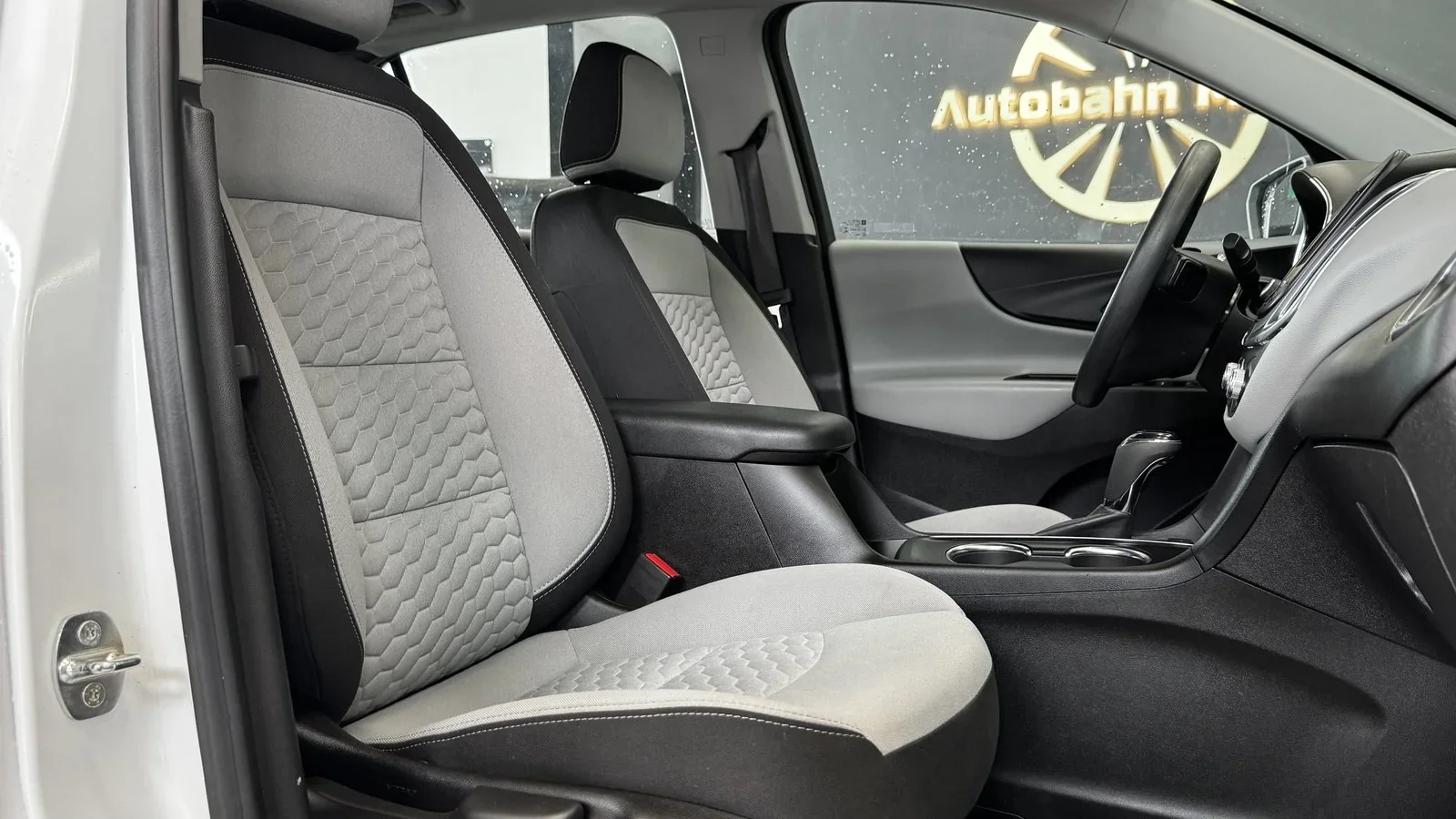 2021 Chevrolet Equinox LS used SUV thumbnail 18