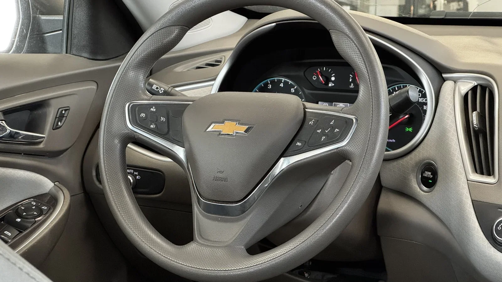 2020 Chevrolet Malibu LS used Sedan thumbnail 19