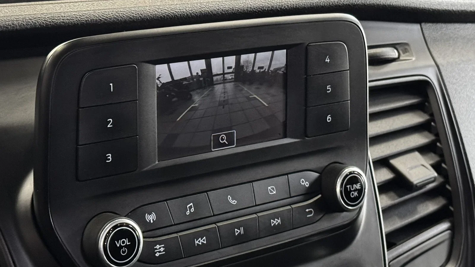 2020 Ford Transit T-250 Low Roof used Van thumbnail 25